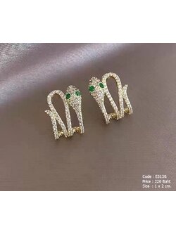 ต่างหูงูสีทองฝังเพชร ตาคริสตัลสีเขียว