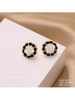 ต่างหูดอกไม้เรซิ่น ขอบทอง