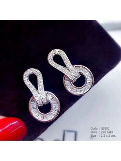 ต่างหูแฟชั่นเกาหลี ทรงโค้งเกี่ยววงกลม ฝังเพชรcz ก้านเงินแท้