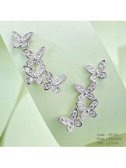 ต่างหูยาว ดอกไม้สีเงินฝังเพชร cz