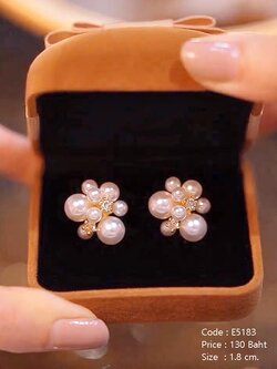 ต่างหูช่อมุกหลายขนาด ประดับเพชร cz