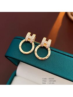 ต่างหูแฟชั่นเกาหลี ห่วงทองร้อยตัว H สีทองฝังเพชรcz