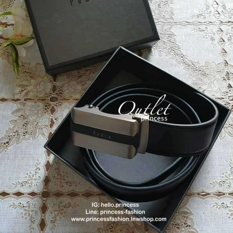 PEDRO MEN LEATHER BELT (Free Size) เข็มขัดหนังจาก PEDRO MEN หัวเข็มขัดโลหะ โลโก้แบรนด์ที่หัวเข็มขัด คุณภาพดีตามแบบฉบับของแบรนด์ สายเข็มขัดหนังเรียบสีดำ สายปรับใช้เข้าได้กับทุกชุด มาพร้อมกล่องและถุงกระดาษแบรนด์มอบเป็นของขวัญได้นะคะ