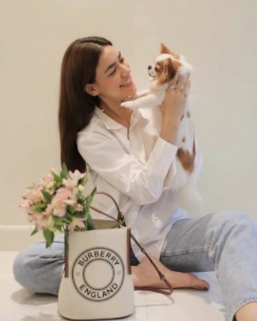 พรีเมี่ยมกิ๊ฟแท้ 100% 】BURBERRY LONDON ENGLAND SMALL PENNY LOGO TOTE Canvas bucket bag VIP GIFT WITH PURCHASE (GWP)