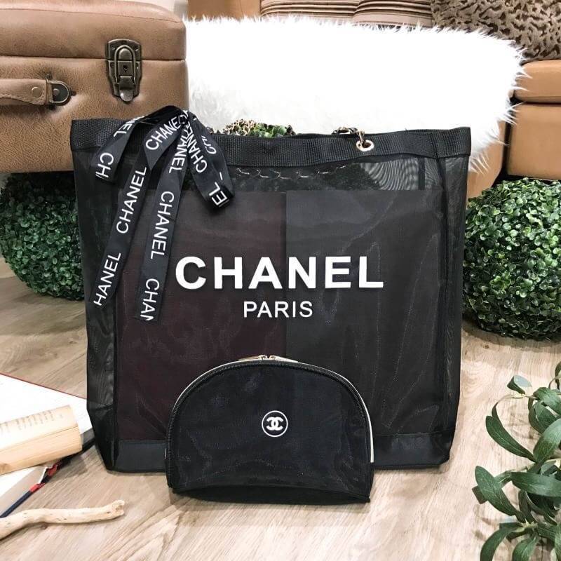 ห้ามพลาด Set สุดคุ้ม! ซื้อ1ได้ถึง2! Chanel GWP Shopping Bag With Pouch VIP Gift With Purchase กระเป๋าสะพายทรง Shopping Bag พร้อมกระเป๋าPouchใบเล็กเข้าชุดเเพ็คคู่รุ่น Limited Edition พรีเมี่ยมกิ้ฟแท้จาก Chanel Perfume Counter วัสดุ Nylon โปร่งคุณภาพดี ใบให