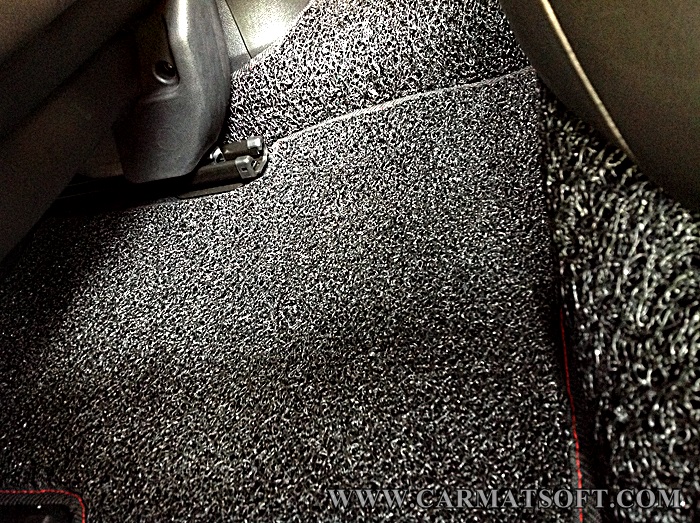 พรมดักฝุ่นไวนิล NISSAN JUKE สีดำด้ายแดง เต็มคัน เข้ารูป ตรงรุ่นรถ