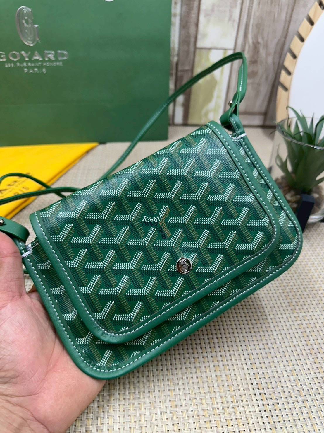 พร้อมส่ง 10 สี ORI หนังแท้ | GOYARD Plumet pouch-wallet กระเป๋าสะพายใบเล็กกะทัดรัด ดีไซน์กระเป๋าสตางค์ Plumet ดีไซน์มาพร้อมช่องใส่เหรียญ ธนบัตร และบัตรต่างๆ