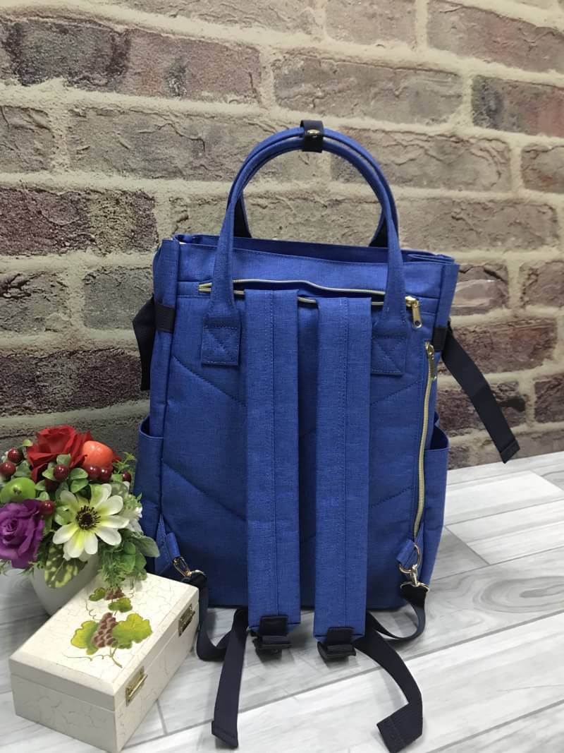 ของแท้ Anello polyester canvas 10 pocket Rucksack คอลเลคชั่นใหม่ล่าสุด!! เป้รุ่นใหม่ชนช้อป ดีไซน์เก๋ เป็นได้ทั้งสไตล์toteโดยการเก็บสายสะพายเป้เข้าช่องซิปที่ด้านหลัง และเป็นสไตล์เป้rucksackได้ มีช่องเล็กช่องน้อยรอบตัวกระเป๋า เปิดปิดด้วยซิปเดียวด้านบน ตัวกร