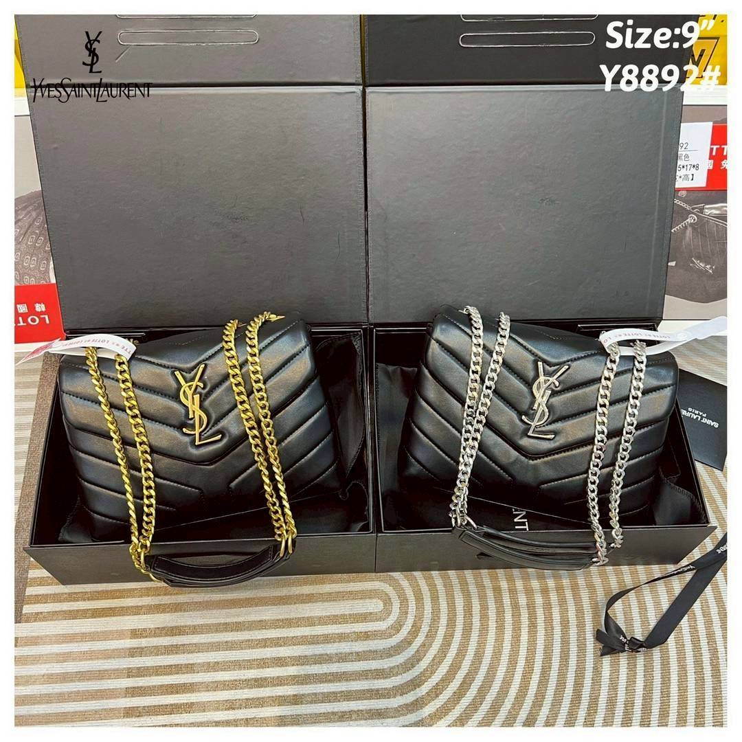 YSL LOULOU Mini Bag กระเป๋าสะพายทรงสวยสุดหรูทรงสวยคลาสสิก รุ่นขายดี ใช้ได้บ่อยไม่มีเบื่อ ดีไซน์เรียบหรู ออกแบบมาให้ใช้งานได้สะดวกด้วยกระดุมแม่เหล็ก