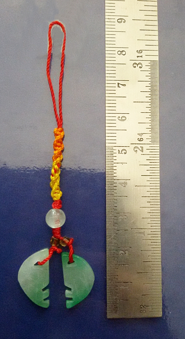 จี้ปลาหลีฮื้อคู่หินหยกแก้ชงปีมะเส็ง ชง100% ปี2562ค่ะ