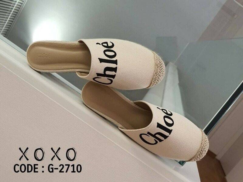 Chloé Shoes งานสวม ทรงเปิดหลัง ผ้าแคนวาส ตีแบรนด์โลโก้ด้านหน้า หน้ากว้าง ใส่สบาย ผ้านุ่ม ส่วนหัวและรอยแต่งฟางปอ แมทส์ชุดง่ายน้ำหนักเบา
