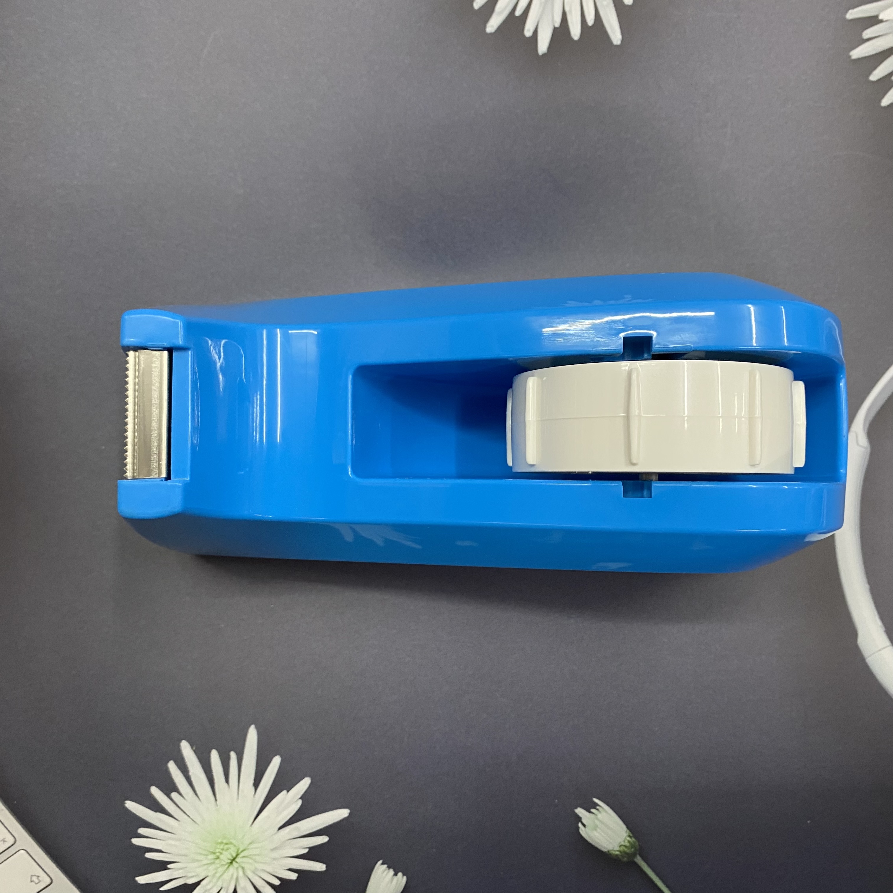 แท่นตัดเทป แกนใหญ่ Deli 816F