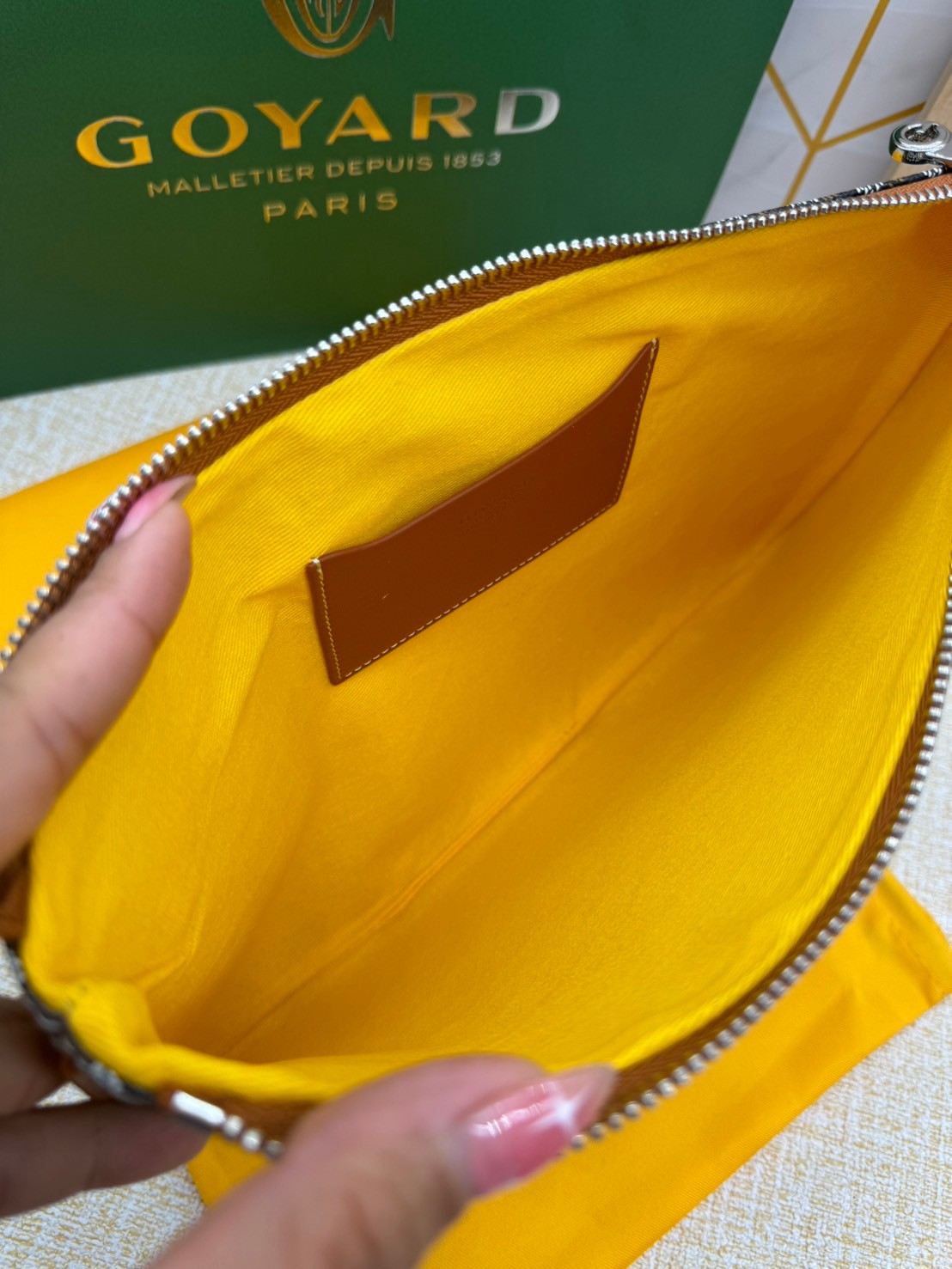 พร้อมส่ง GOYARD CLUTCH BAG unisex 30cm กระเป๋าคลัช ใช้ได้ทั้งชายหญิง เกรดออริ สลับแท้ 1:1 ใช้ต่างประเทศได้ ภาพถ่ายจากงานขายจริง