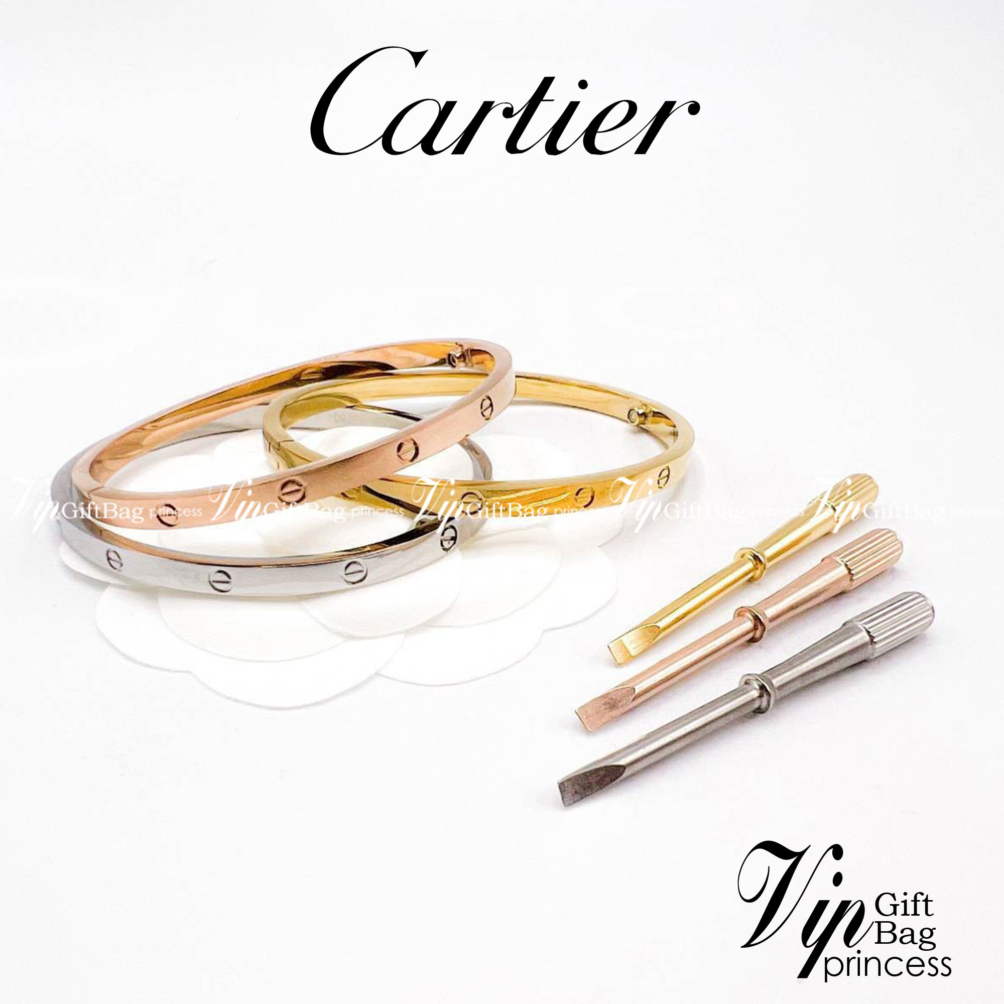CARTIER LOVE BRACELET กำไลข้อมือคาเทียร์ Size 18 เกรดออริจินิล ปั้มทุกจุด มีเลขปั้มด้านใน วัสดุคุณภาพดี ไม่ลอกไม่ดำ พร้อมกล่องหนาตามแบบปั้มลายแบรนด์ ภาพสินค้าถ่ายจากงานขายจริง ใช้งานต่างประเทศได้