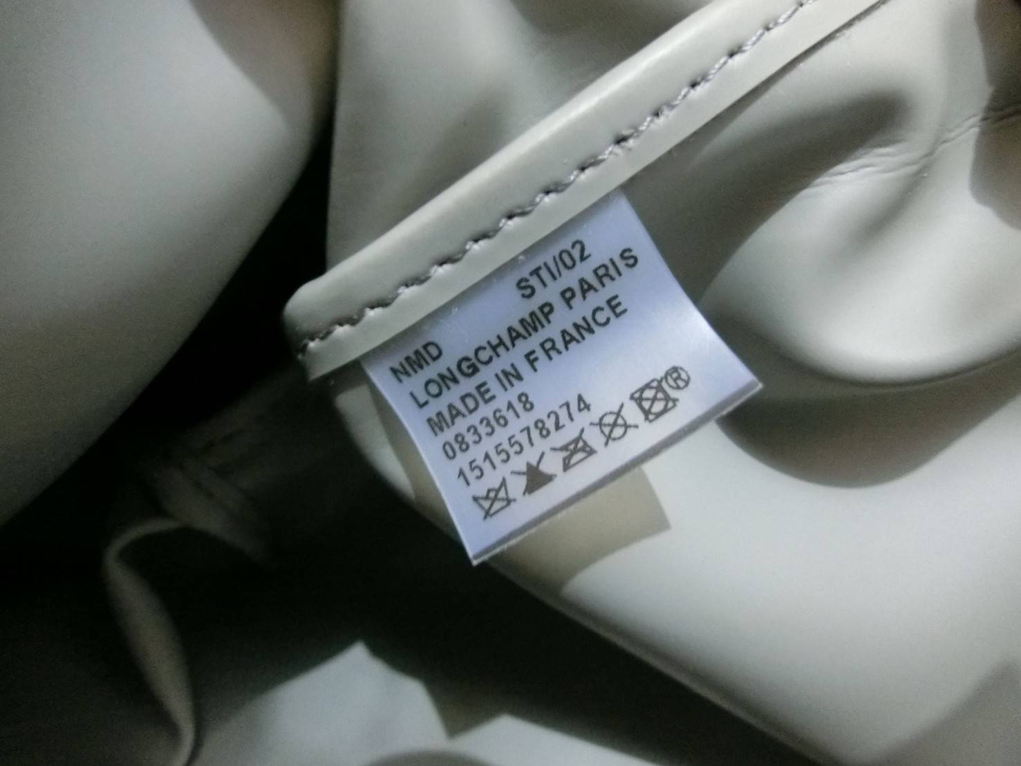 กระเป๋า Longchamp Le Pliage Neo Size M สินค้าใหม่ ของแท้เท่านั้น!!เป็นล็อตผลิตเกินออเดอร์จากโรงงาน มาพร้อมการ์ด/ถุงผ้าแบรนด์/ถุงกระดาษแบรนด์