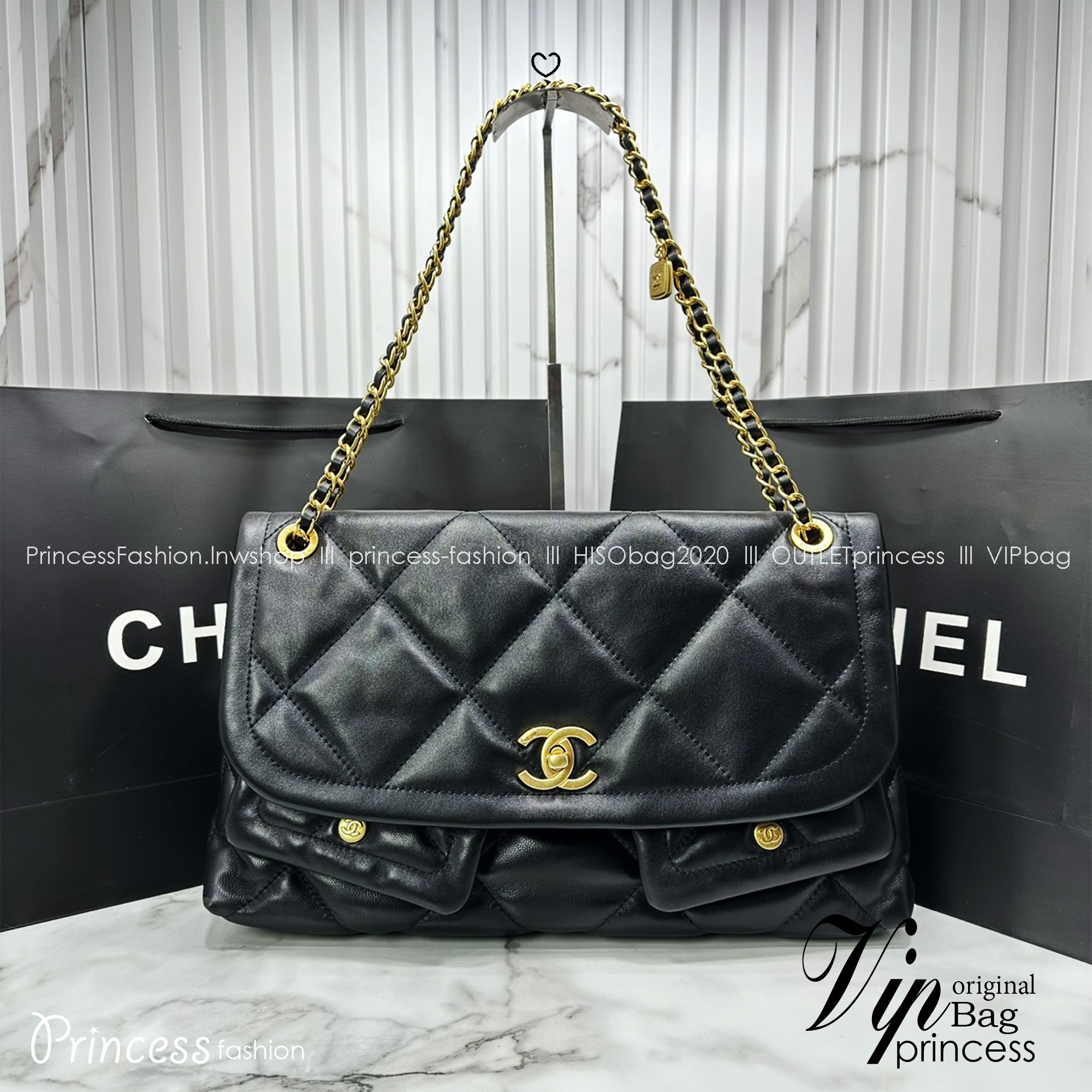 ORI หนังแท้ | Chanel Shopping Flap Bag Shiny Leather Black / Chanel Tote Bag 37cm กระเป๋าสะพายทรงโท้ทใบใหญ่ ภายในโล่งกว้างจุของได้เยอะ คอลเลคชั่นฤดูใบไม้ร่วง-ฤดูหนาว 2025/26 ถ่ายทอดเสน่ห์เย้ายวนเหนือกาลเวลา