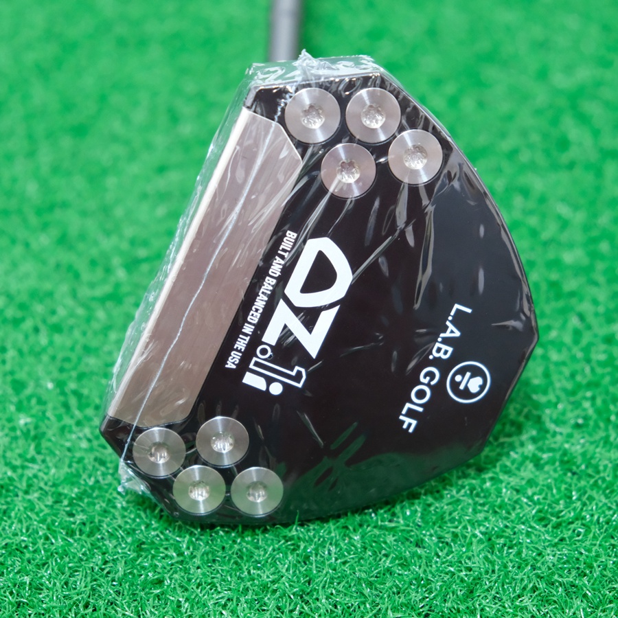 NEW LAB GOLF BLACK OZ.1i 34" PUTTER LIE ANGLE: 69° - SHAFT: MATTE BLACK PREMIUM STEEL BLACK - GRIP : PRESS PISTOL 2 DEGREE BLACK RIGHT