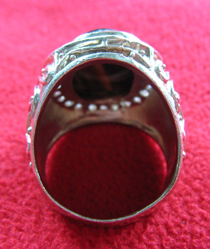 สินค้าหมดค่ะ แหวนพลอยตาเสือเนื้อทองขาวล้อมเพชร(คุ้มครอง)ค่ะ