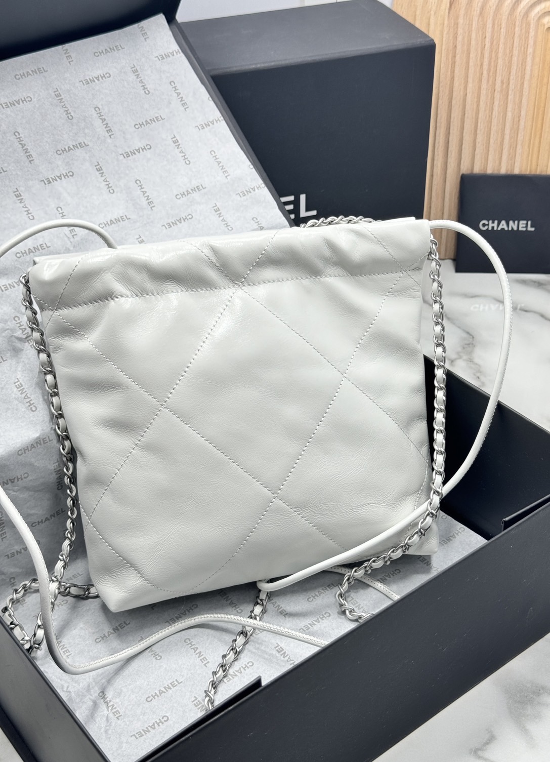 พร้อมส่ง 11 สี ORI หนังแท้ | CHANEL 22 Mini Handbag กระเป๋าสะพายสุดหรู รุ่นยอดนิยม 🤍 เกรดออริจินอล หนังแท้ ภาพถ่ายจากงานขายจริง ใช้งานต่างประเทศได้