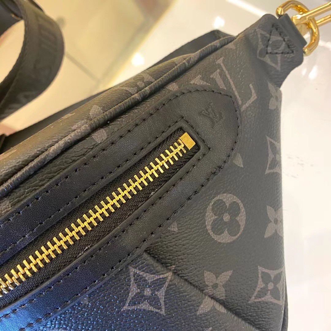 LV Hight Rise Bambag / LV Belt Bag พร้อมส่ง กระเป๋าคาดอก/คาดเอว ใช้ไ้ทั้งชายหญิง ไอเท็มเด็ดที่ใครๆก็ต่างรอคอย!! ทั้งดีไซน์และฟังก์ชั่นการใช้งาน ตอบโจทย์แน่นอนจ้า