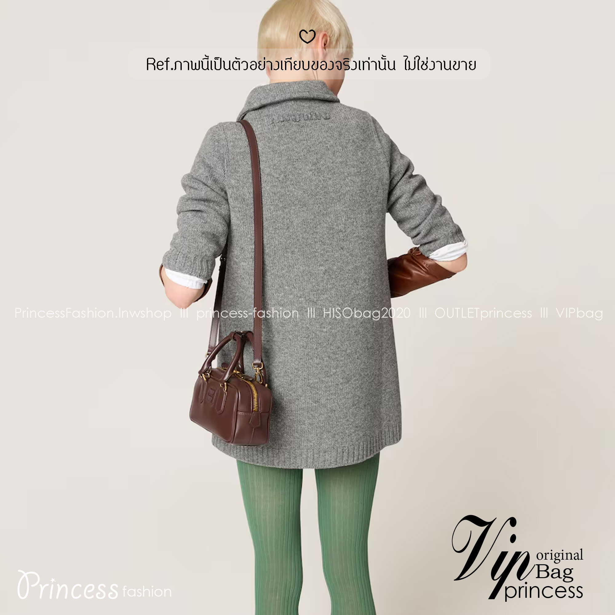 MIU MIU Arcadia leather bag 22cm Regular Size กระเป๋าถือ/สะพายสุดชิคมากในตอนนี้ ดีไซน์เรียบแต่มากมีอยู่จริง สวยดูแพง แมทชุดได้ง่ายสุด มินิมอลมินิใจ หูจับในตัวง่ายและสะดวกพกพา