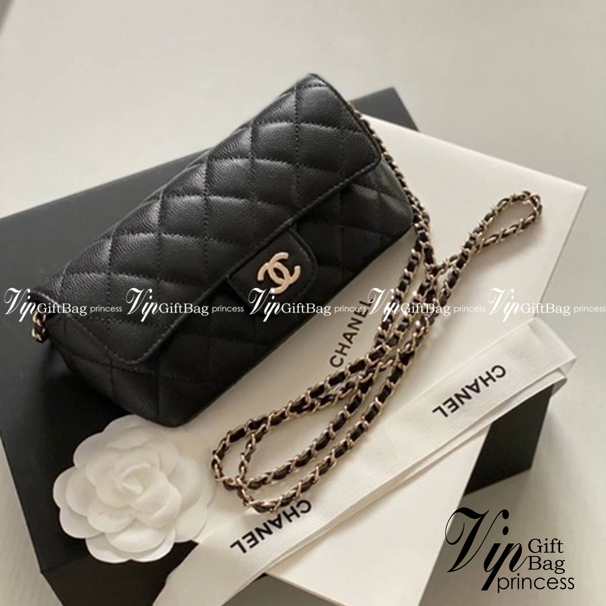 vipCHANEL Glasses Case with Classic Chain กระเป๋าสะพายไซส์มินิสุดคลาสสิค หนังคาเวียร์ เงาสวย มาพร้อมสายโซ่อะไหล่ทอง