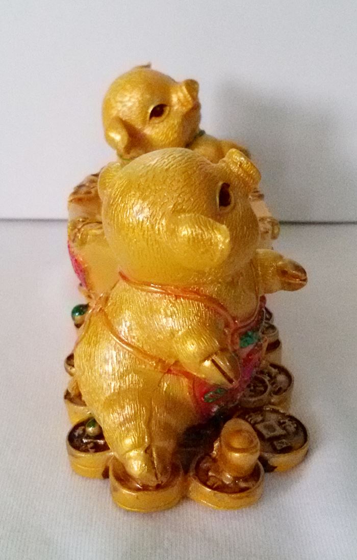 หมูคู่ก้อนทองเสริมดวงปีขาล 2561 ร่ำรวยมีกินมีใช้ เสริมโชคลาภวาสนา แบบตั้งโต๊ะค่ะ