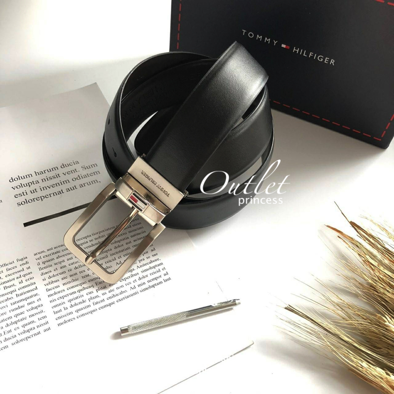 TOMMY HILFIGER Leather Belt & Wallet Set เซตสุดคุ้ม จะมอบเป็นของขวัญหรือใช้เองก็แนะนำเลยค่าา อุปกรณ์ : มาพร้อมถุงกระดาษแบรนด์ + กล่องแบรนด์ + ที่เจาะรูเข็มขัด