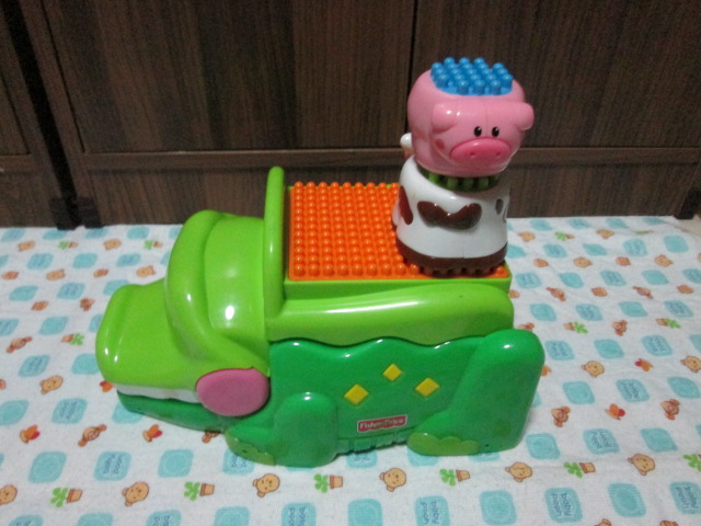 Fisher Price Peek-A-Blocks Stack and Smile Crocodile ของเล่นเเสริมพัฒนาการสำหรับเด็กมือสอง
