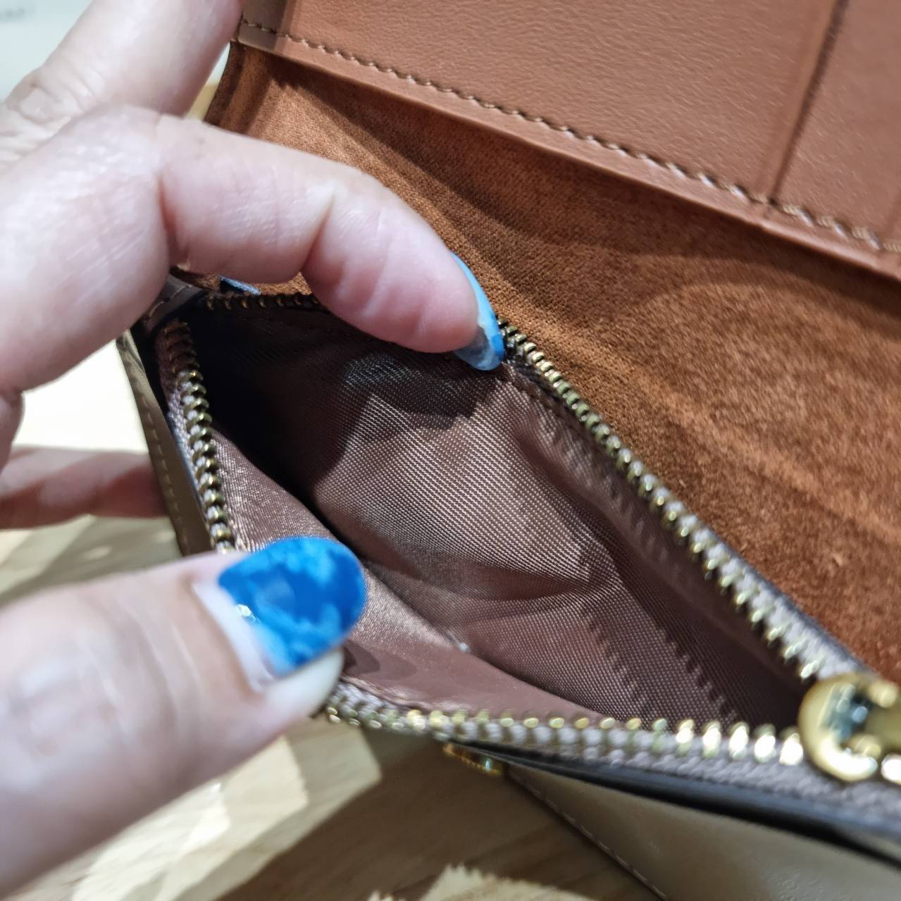 COACH SLIM CARD CASE IN SIGNATURE CANVAS C4818 / C5870 / C4818 กระเป๋าถนอมบัตรกึ่งกระเป๋าสตางค์ เกรดท็อปออริ เกรดดีสุด สลับแท้ 1:1 ใช้ต่างประเทศได้