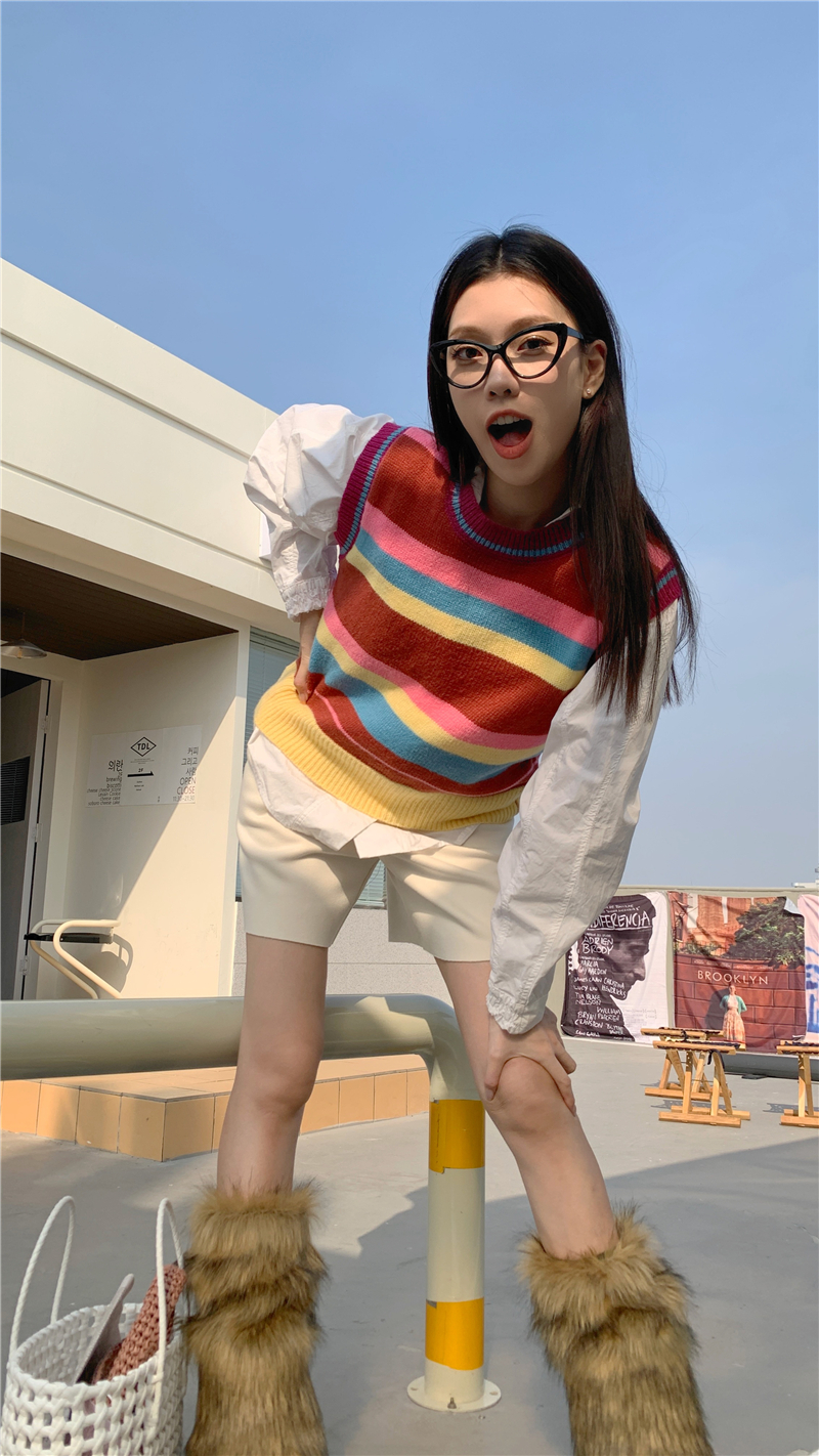 พร้อมส่ง 🩰🌟 Colorful tops เสื้อกั๊กลายทางหลากสีทอลายสีสวยมาก (38330)