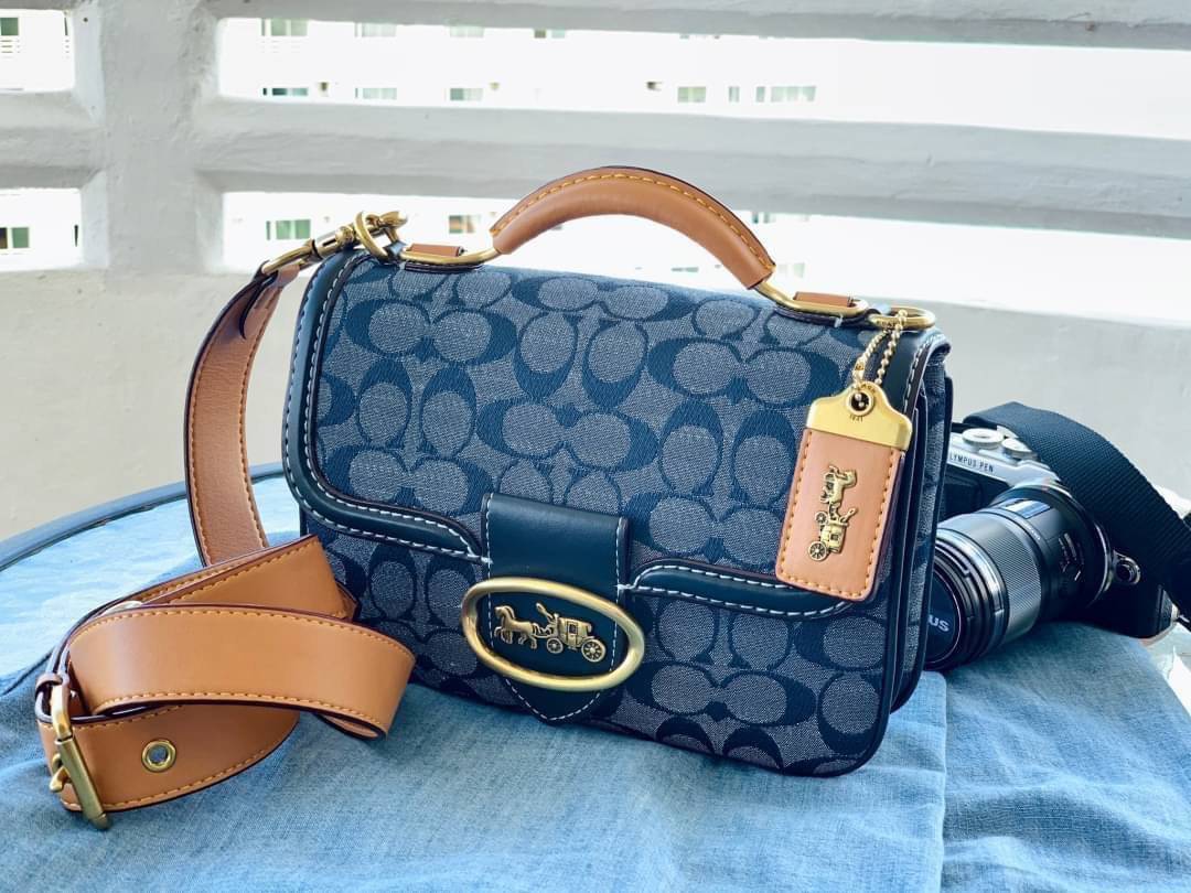 COACH RILEY TOP HANDLE 22 IN SIGNATURE CHAMBRAY