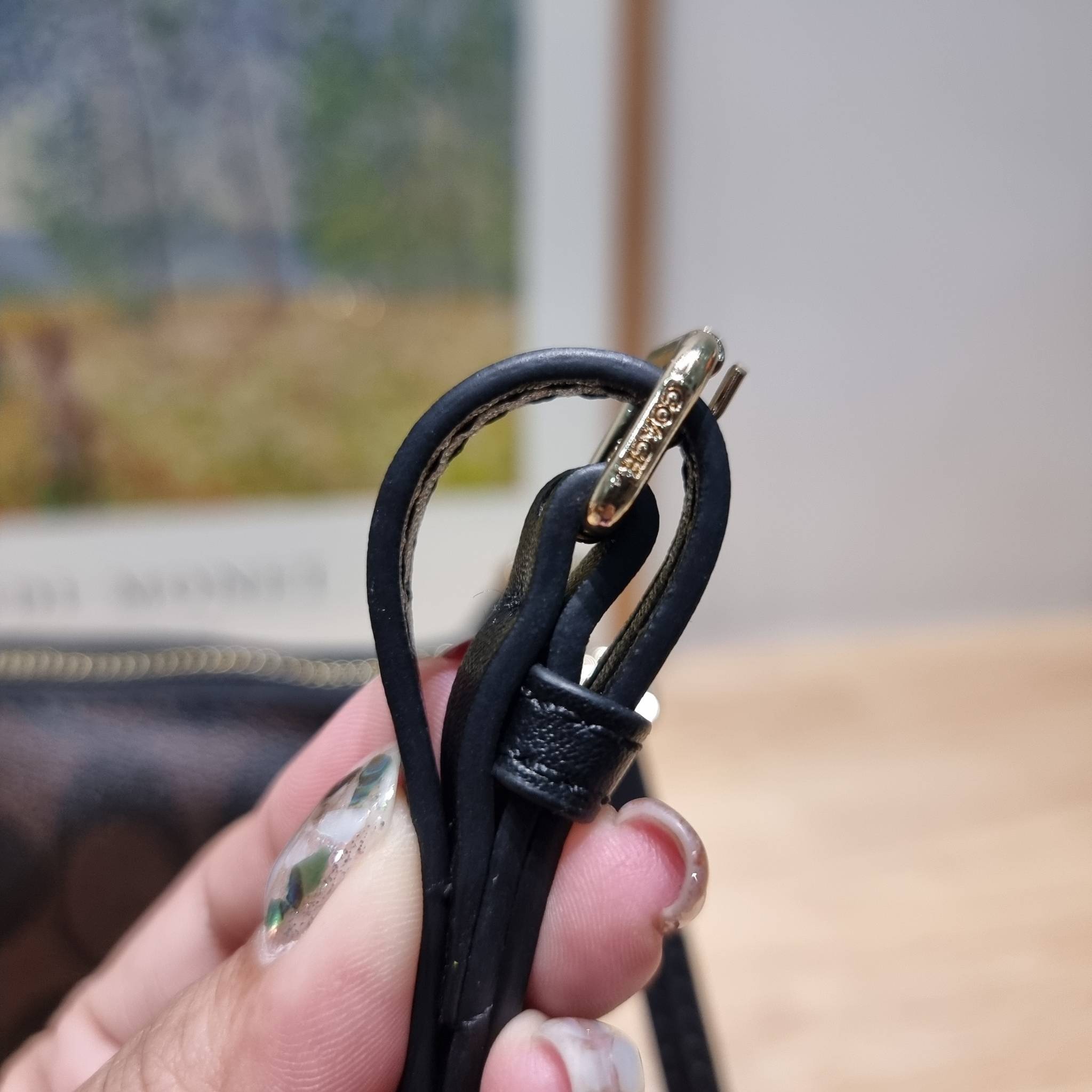 COACH TOP HANDLE POUCH F58321 พร้อมส่ง 9 สี กระเป๋าทรงพอช ยอดฮิต ยกขึ้นแท่น ด้วยดีไซน์ที่ออกมาให้ใช้งานได้ง่าย ขนาดกำลังเหมาะ