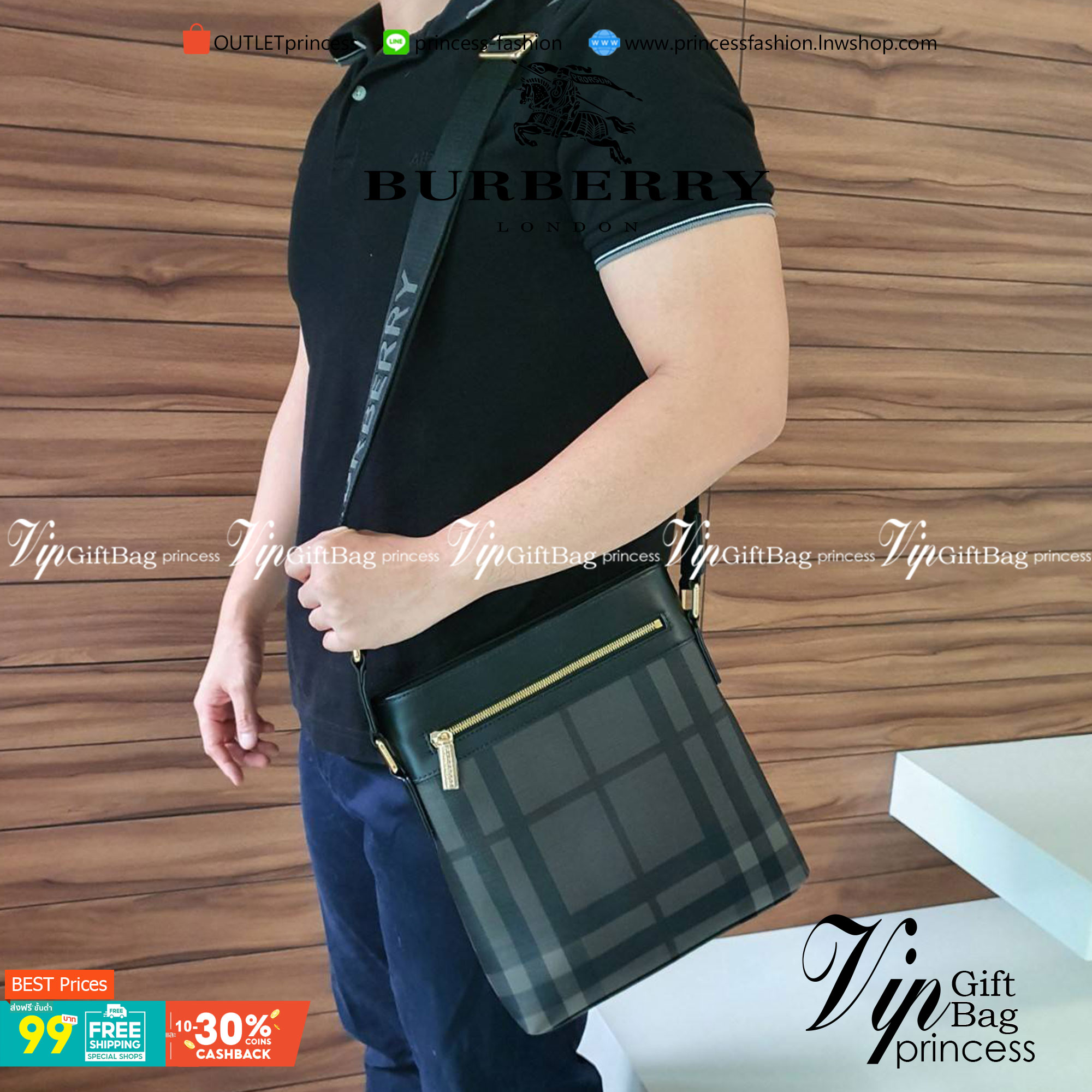 พร้อมเป็นของขวัญ มอบให้คุณผู้ชายแล้วค่ะ สำหรับ BURBERRY CROSSBODY VINTAGE BAG VIP GIFT WITH PURCHASE (GWP) พรีเมี่ยมกิ๊ฟ Limited Edition จากBURBERRY วัสดุหนังโทนสีสุภาพ คลาสสิก ตกแต่งด้วยซิปสะดวกใช้ด้านหน้า ช่องหลักเปิดปิดด้วยซิปยาวด้านบน พร้อมช่องซิปอีกห