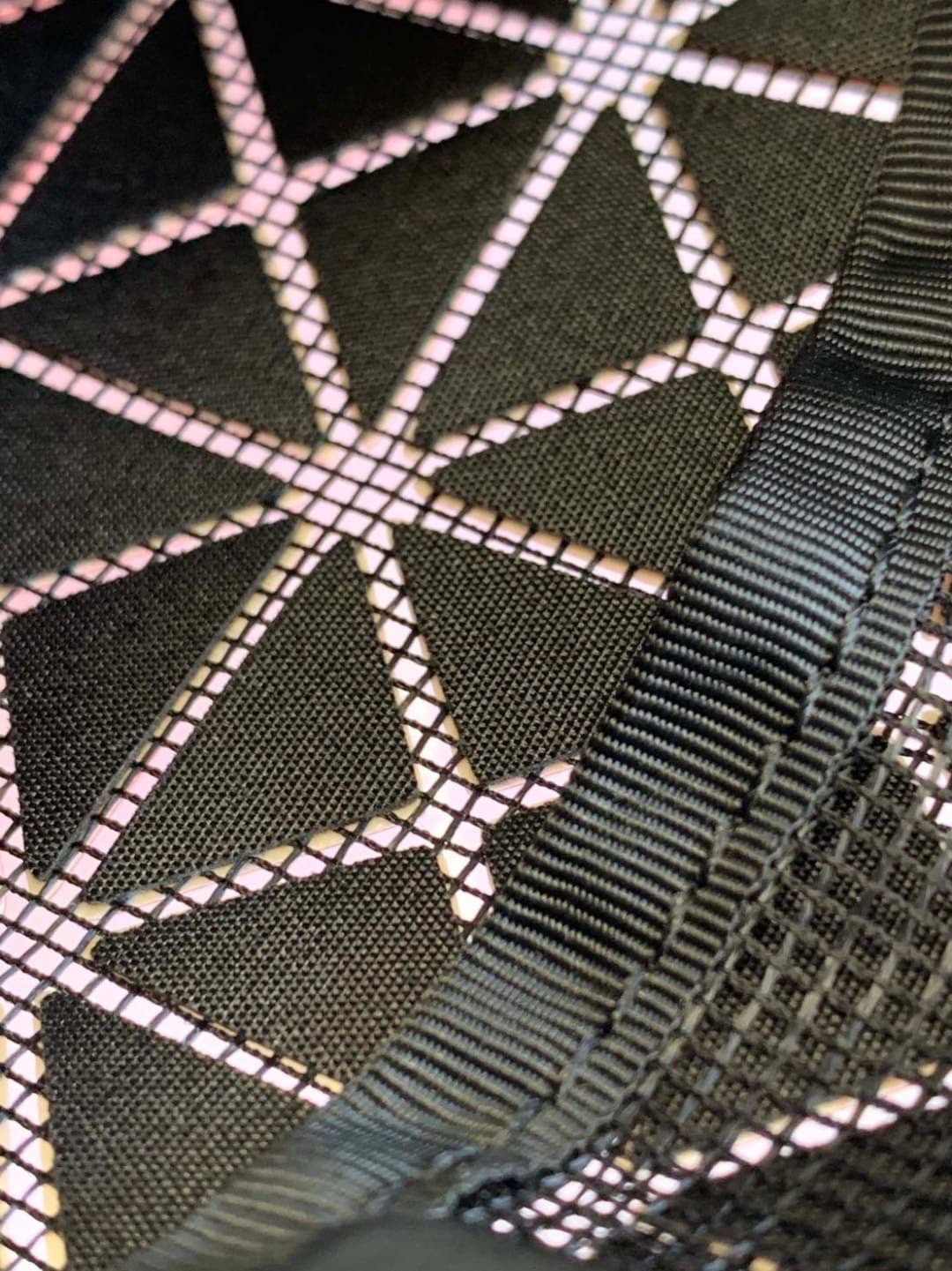 BAOBAO ISSEY MIYAKE 6x6 BLOCK TOTE BAG กระเป๋าถือทรง shopping โท้ท ลายตาราง บล็อคสี่เหลี่ยมสามเหลี่ยม ภาพสินค้าถ่ายจากงานขายจริง ใช้งานต่างประเทศได้ค่ะ