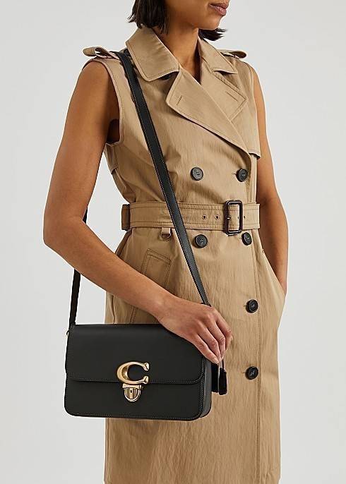 COACH STUDIO GLOVETANNED LEATHER SHOULDER BAG (C6641)🌺ห้ามพลาดเด็ดขาด!! สวยละมุน เรียบหรู ดูแพงสุดๆ!! //กระเป๋าถือ กระเป๋าสะพาย ดีไซน์เนี้ยบ! เฉียบมาก!// วัสดุหนังแท้ หนังเรียบเต็มใบ อยู่ทรง สวยมากๆ ดีเทลเรียบหรู ผู้ดีสุดๆ!// ด้านหน้าเปิด-ปิดด้วยต