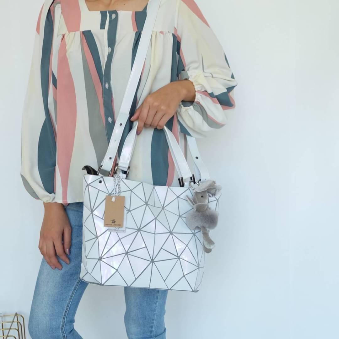 David Jones กระเป๋าสะพายข้างดีไซน์เกร๋มาก สีสวยหรูมาก ขนาดกะลังดีเลย รุ่นขายดี ลาย Limited edition