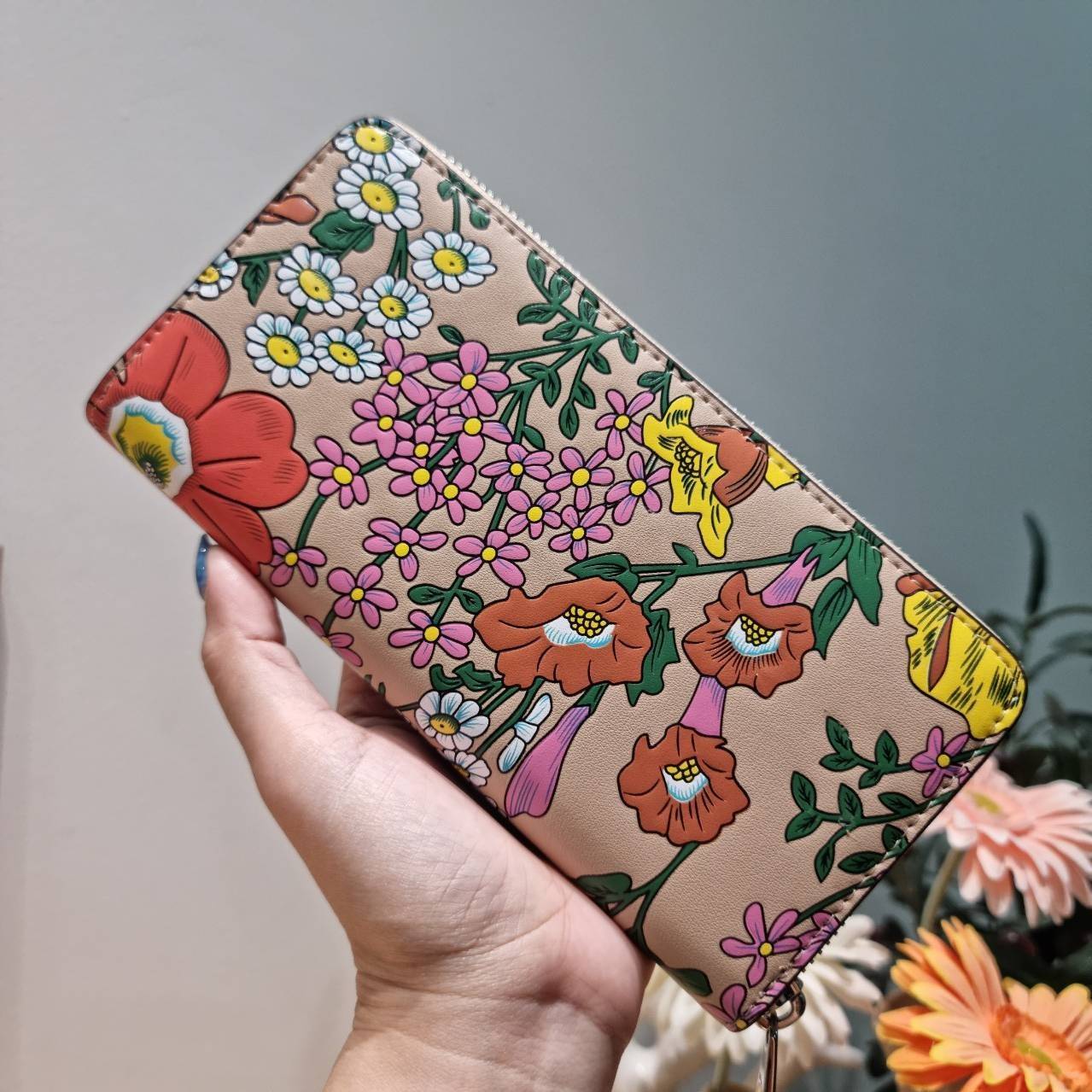 COACH LONG ZIP AROUND WALLET WITH FLORAL PRINT CJ373 / CR930 กระเป๋าสตางค์ใบยาวลายดอกไม้สดใส เกรดท็อปออริ เกรดดีสุด สลับแท้ 1:1 ใช้ต่างประเทศได้