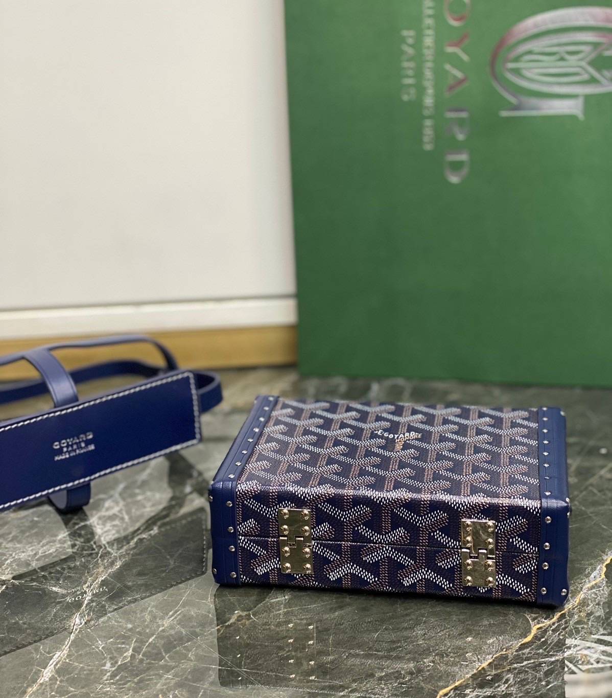 ORI หนังแท้ | Goyard Minaudière Trunk Bag กระเป๋าสะพายทรงแมสเซ็นเจอร์ เป็นคลัตช์ได้ในใบเดียว น้ำหนักเบา ทรงกล่องดีไซน์ใช้งานง่าย สวยหรู