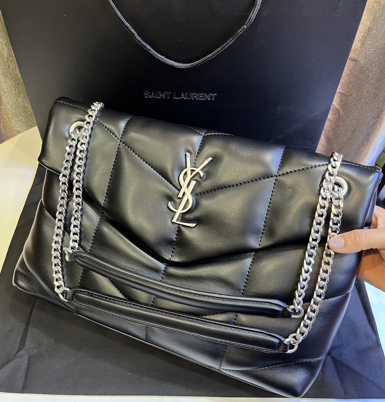 YSL PUFFER MEDIUM IN NAPPA LEATHER 35cm กระเป๋าสะพาย เกรดหนังสวยเต็มใบ เกรดออริ 1:1 ใช้งานต่างประเทศได้