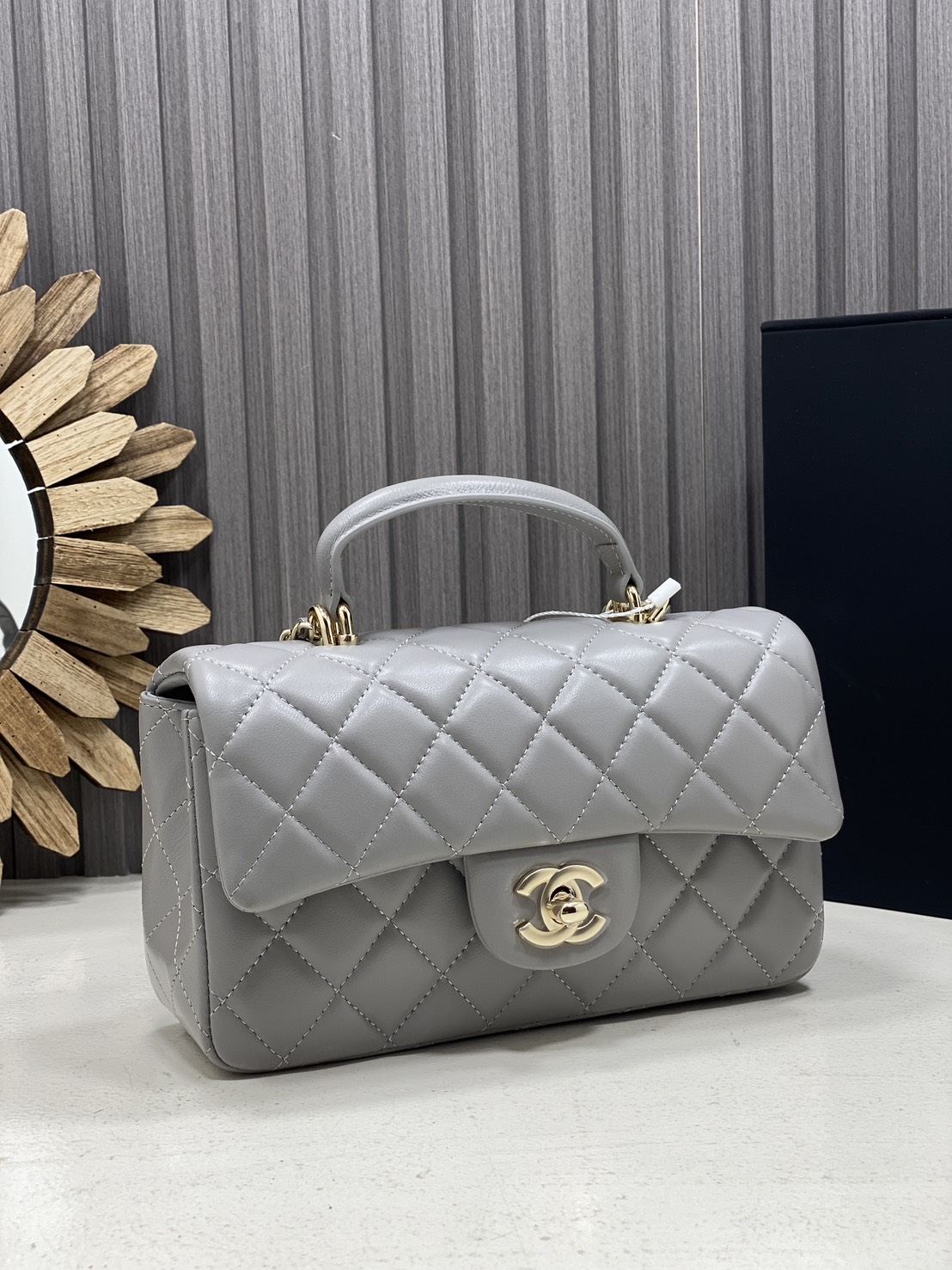 ORI หนังแท้ | CHANEL Classic Flap Bag TopHandle 20cm กระเป๋าสะพายคคลาสสิกพร้อมหูจับ หรูหราระดับตำนาน สวยงามเหนือกาลเวลา