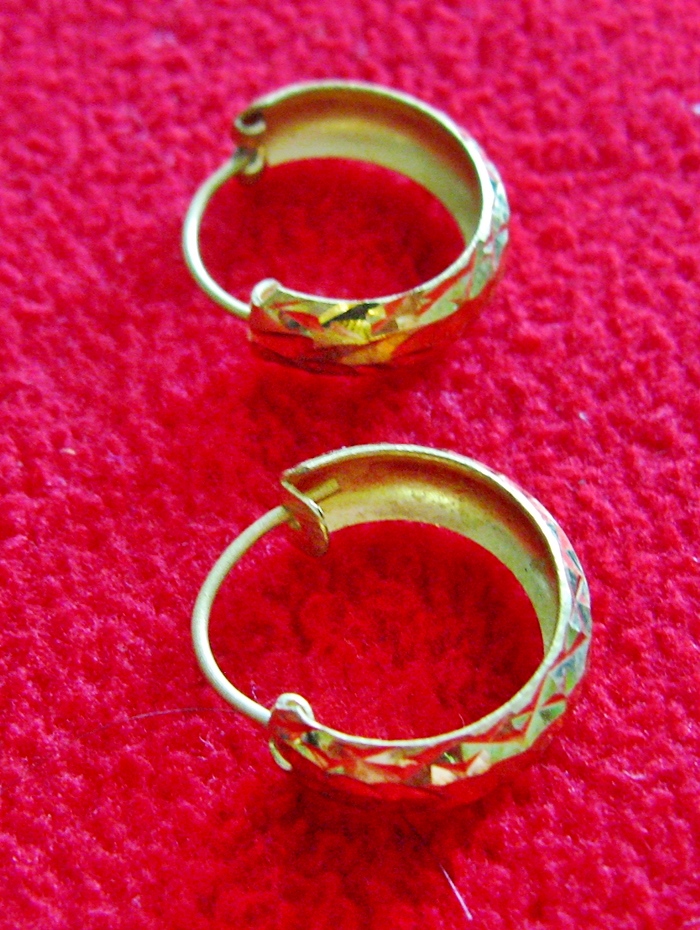 ต่างหูห่วงทองเหลืองแบบเล็กค่ะ