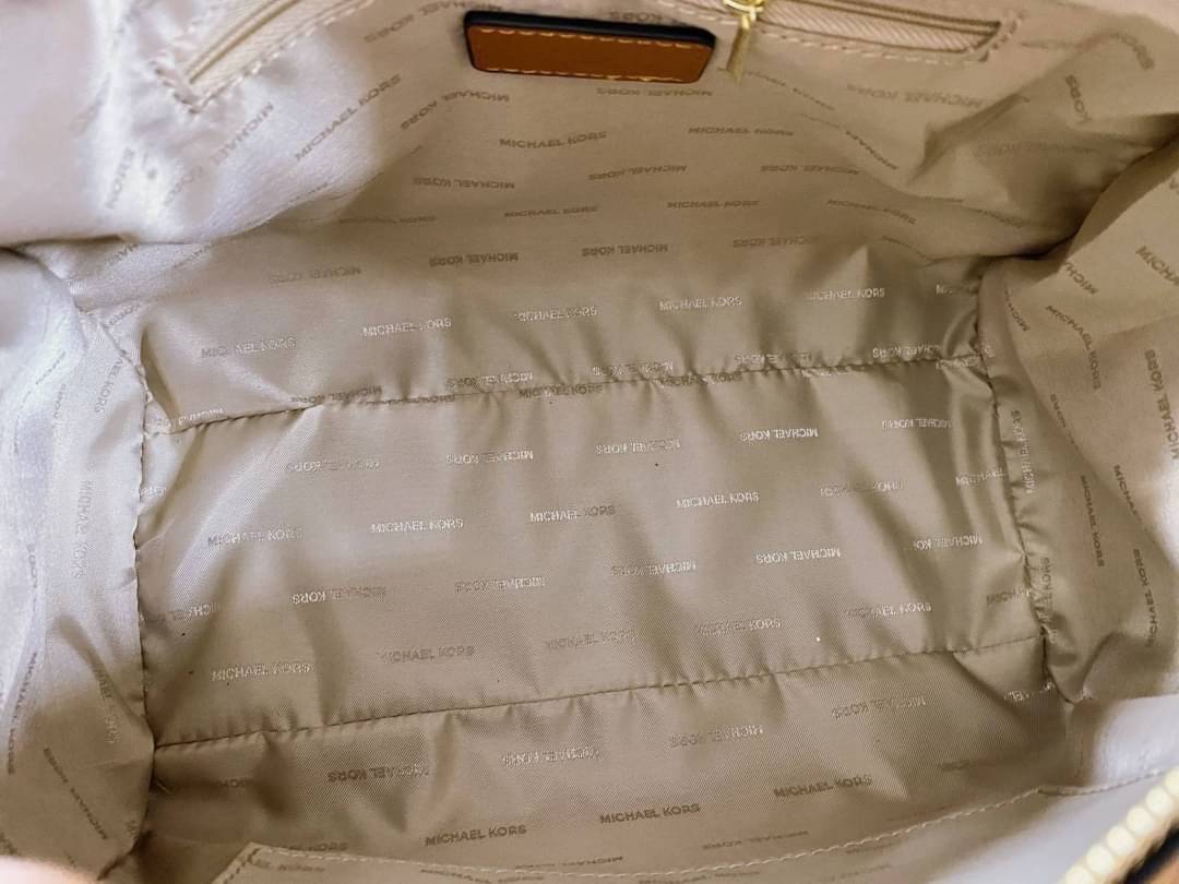 MICHAEL KORS gold Hardware crossbody