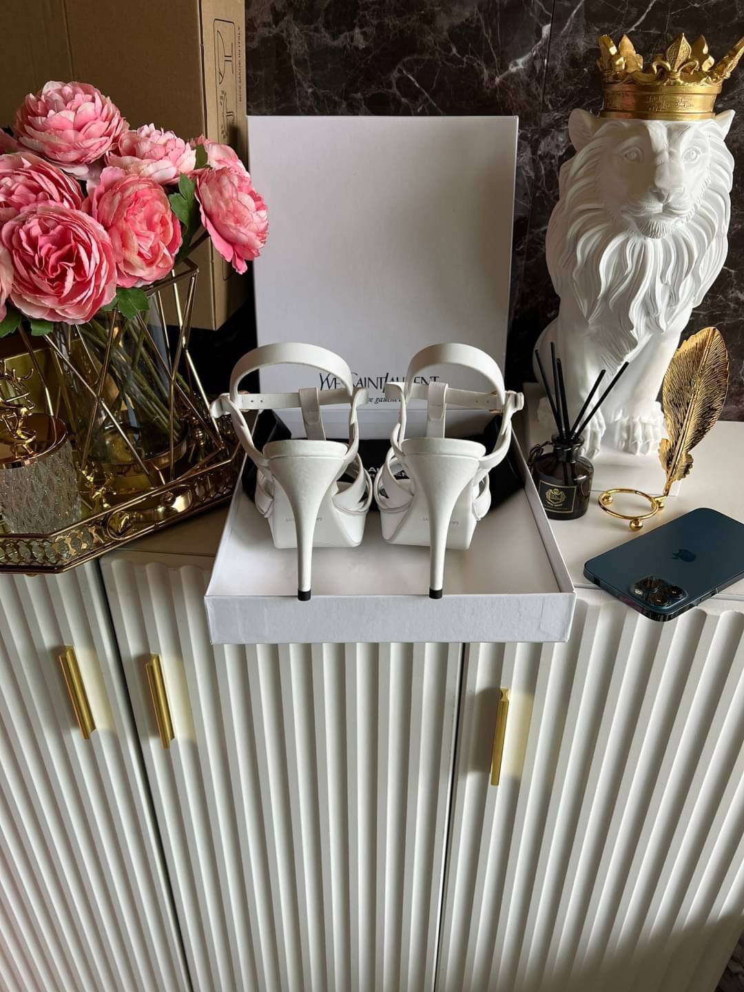 YSL TRIBUTE HEEL / SAINT LAURENT TRIBUTE HEEL / YSL HIGH HEEL เกรดออริจินอล รองเท้าส้นสูงแบรนด์หรู ที่สาวๆ ทุกคนควรมี ไว้ออกงานหรือใส่ทำงานได้ คู่นี้คือปังได้ตลอดกาล เพิ่มความสูงเพรียว สวยหรูมากค่ะ