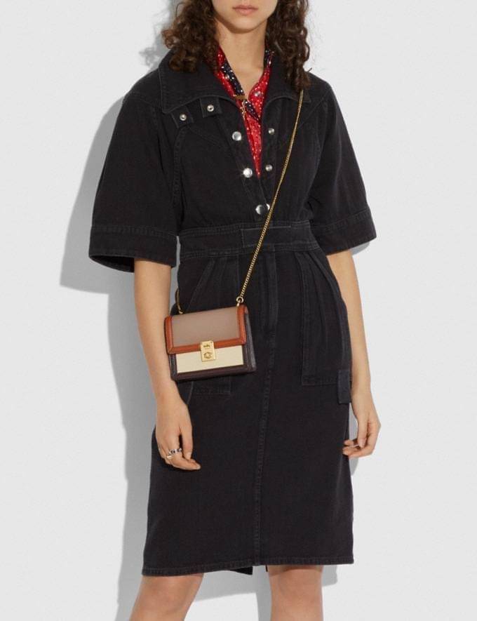 ของแท้ 💯% Coach Hutton Belt Bag In Colorblock ใช้งานได้หลากหลาย สะพายและคาดเอว งานหนังแท้ เก๋มากค่า