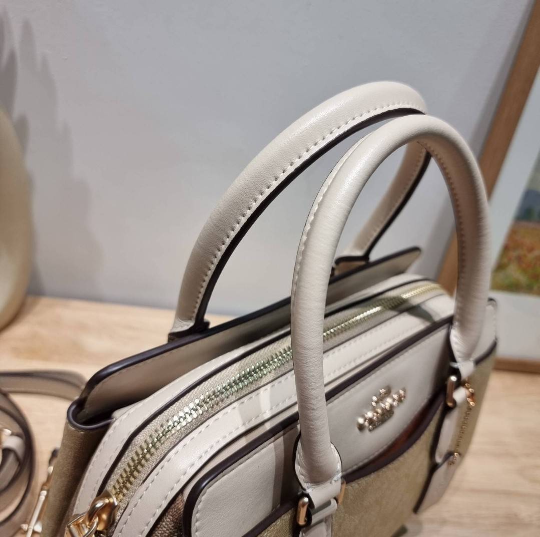 COACH MINI DARCIE CARRYALL IN BLOCKED SIGNATURE CANVAS CH503 พร้อมส่ง กระเป๋าสะพายทรงถัง ไซส์มินิ ดีไซน์ออกมาดูหรูมาก สวย คลาสสิค