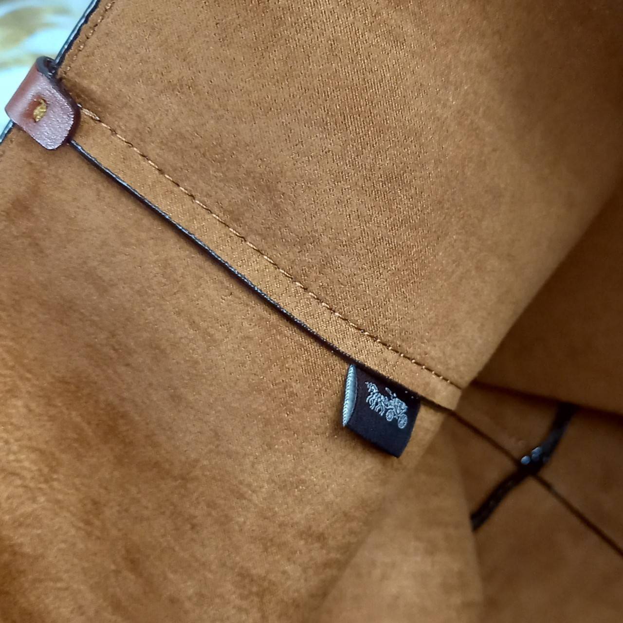 COACH HIGHLINE TOTE IN SIGNATURE CANVAS WITH KITTENS PRINT (C6591)💥กระเป๋าทรง TOTE ที่สมบูรณ์แบบที่สุดอีกรุ่น สวยและเรียบง่าย แต่ไม่ทิ้งความหรูหรา คลาสสิค// กระเป๋าถือ กระเป๋าสะพาย ที่มีความจุเข้าขั้นอลังการ วันไหนๆ ก็เอาอยู่สบายมาก// วัสดุหนังแคน