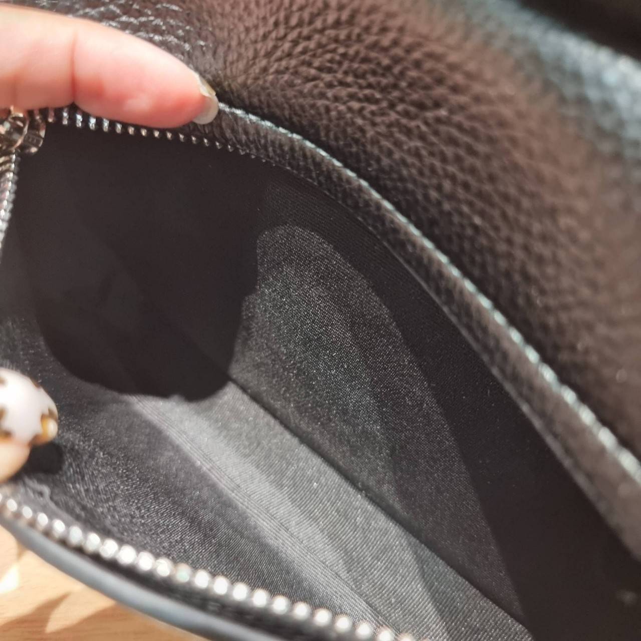 COACH ELIAS CROSSBODY IN SIGNATURE CANVAS BAG CJ509 CJ510 กระเป๋าครอสบอดี้ทรงคลาสสิค ดีไซน์รูปแบบใหม่ ใช้งานง่ายและสะดวก