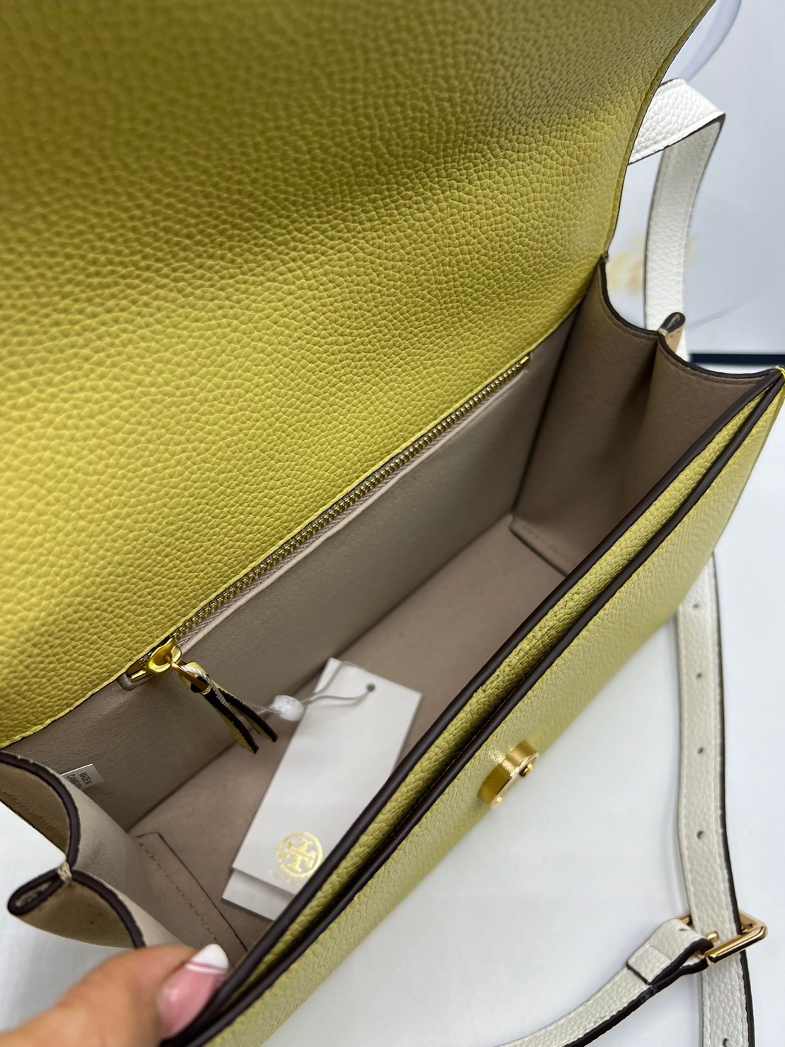 TORY BURCH MILLER LEATHER SHOULDER BAG กระเป๋าสะพายสวยหรู ผู้ดีทุกสี สายถอดได้ ถือเป็นคลัชได้ เกรดออริ สลับแท้ 1:1 ใช้งานต่างประเทศได้