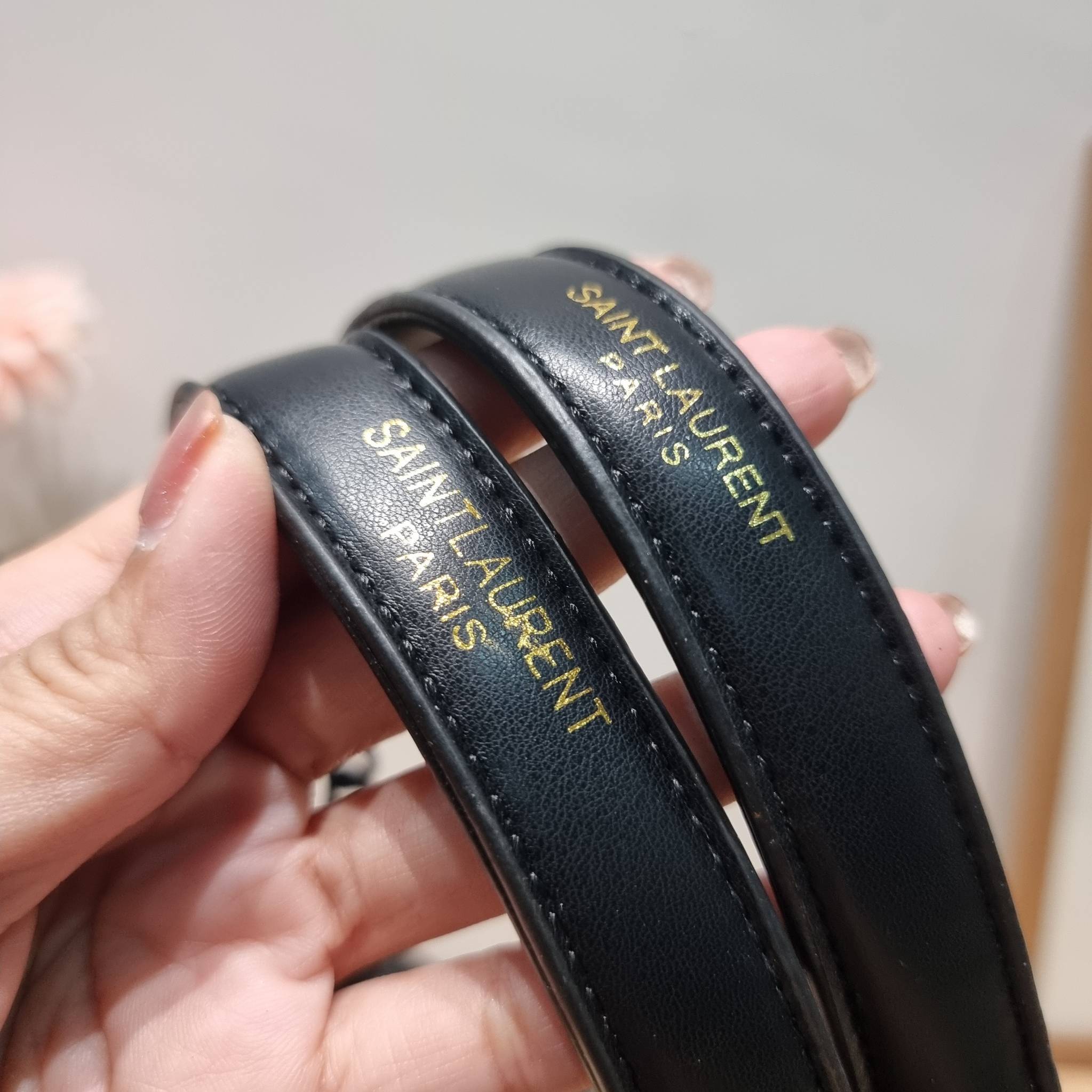 YSL PUFFER SMALL CHAIN BAG IN QUILTED / Yves Saint laurent puffer small chain bag in quilted กระเป๋าสะพายรุ่นยอดนิยม ทรงสวย ใช้ได้บ่อยไม่มีเบื่อ วัสดุหนังสัมผัสนิ่มมือ ดีไซน์เรียบหรู